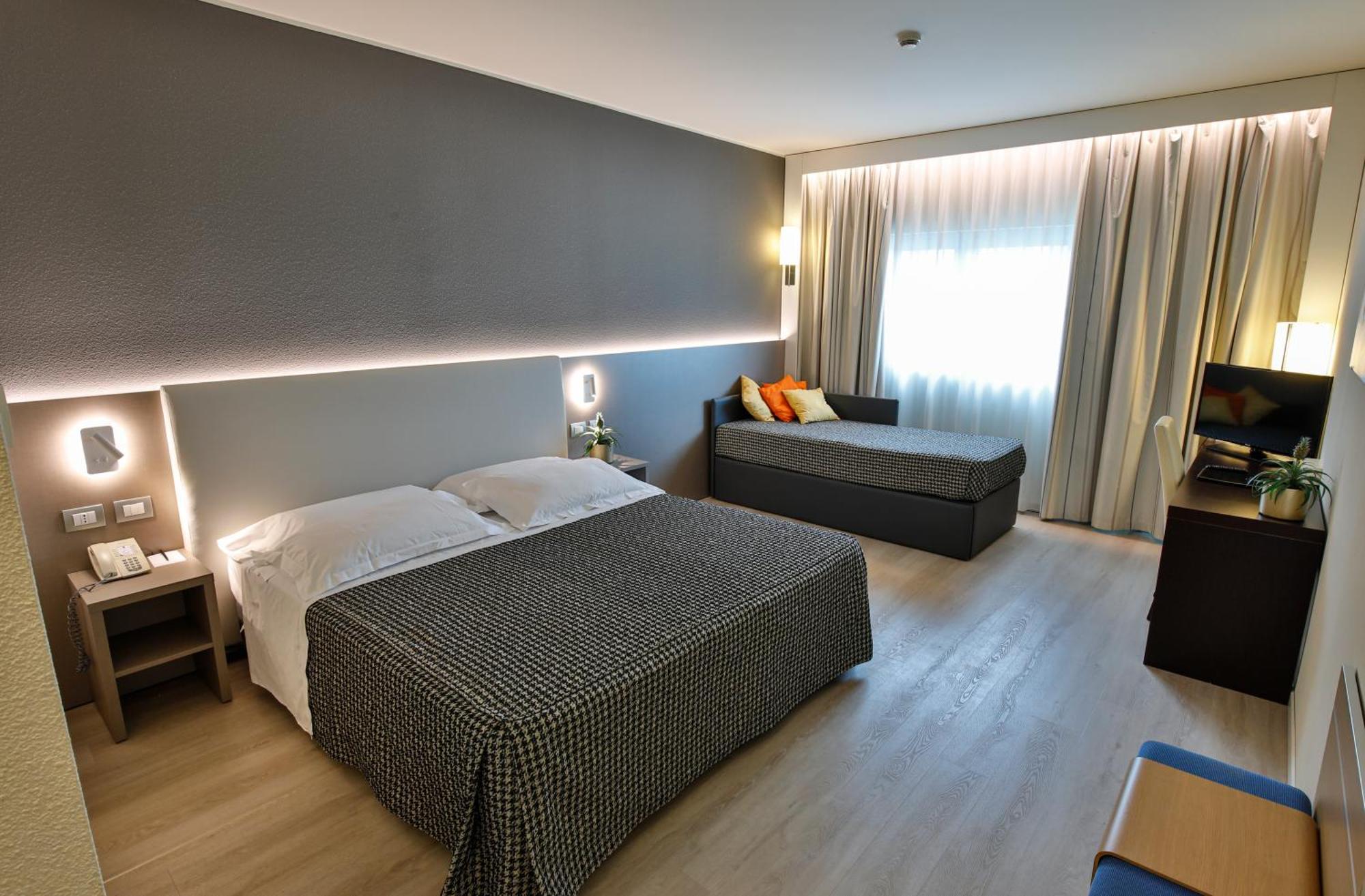 The Sydney Hotel Bologna Bagian luar foto